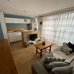 30 M2 Hyper Centre, Neuf, Parking Gratuit, 3 étoiles Cannes